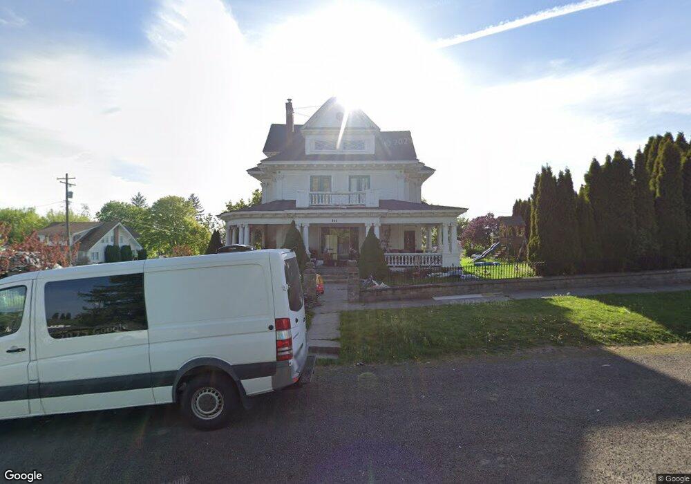 141 Howard St, Tekoa, WA 99033 - photo 1