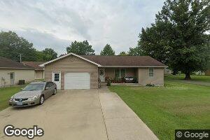 15637 Vivian St, Sesser, IL 62884