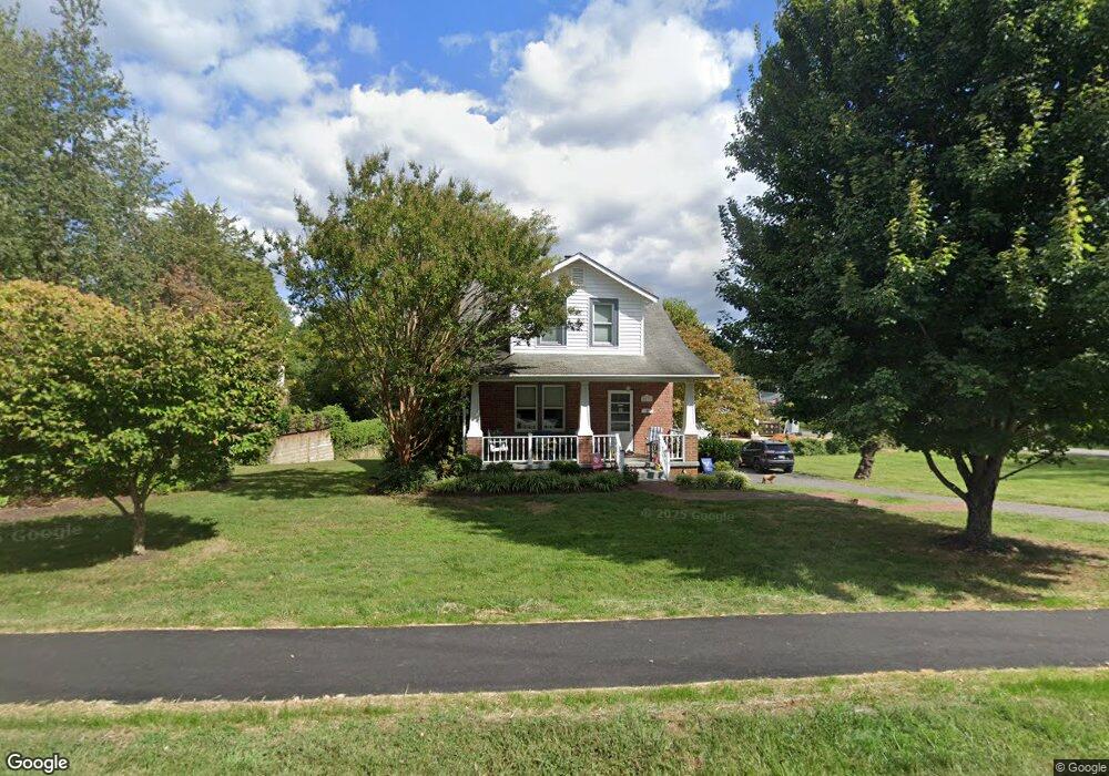 2131 Great Falls St, Falls Church, VA 22043 - photo 1