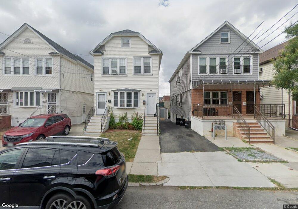 189-29 43rd Rd unit 2, Flushing, NY 11358 - photo 1