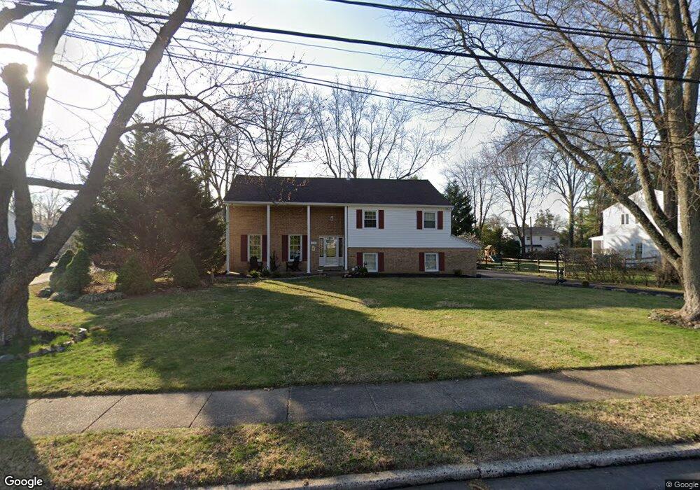 3925 Countrywood Ln, Hatboro, PA 19040 - photo 1