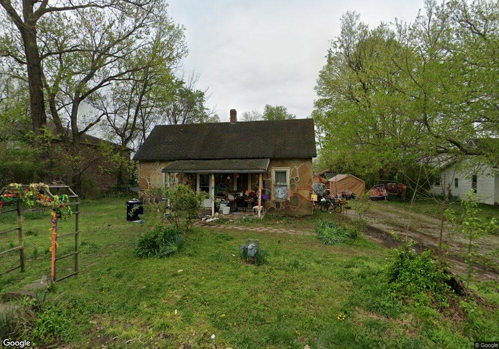 303 W Thurman St, Prairie Grove, AR 72753 - photo 1