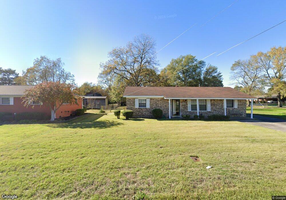 1109 N Maple St, Stuttgart, AR 72160 - photo 1