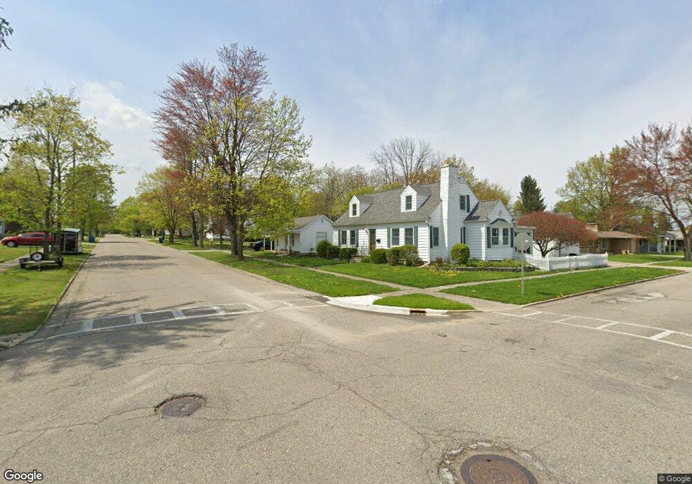 308 W Oak St, Vassar, MI 48768 - photo 1