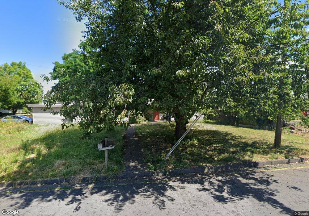 1296 W Fairview Dr, Springfield, OR 97477 - photo 1