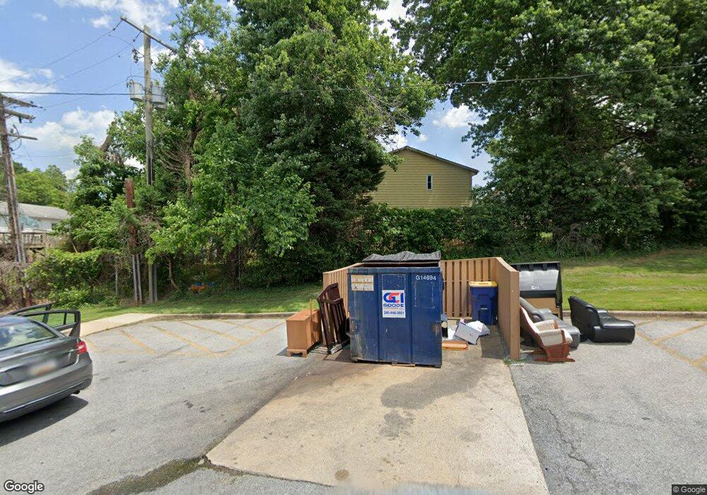 128 Daimler Dr, Capitol Heights, MD 20743 - photo 1