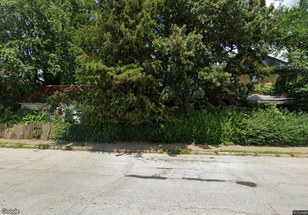 1028 W 2nd St, Davenport, IA 52802 - photo 1