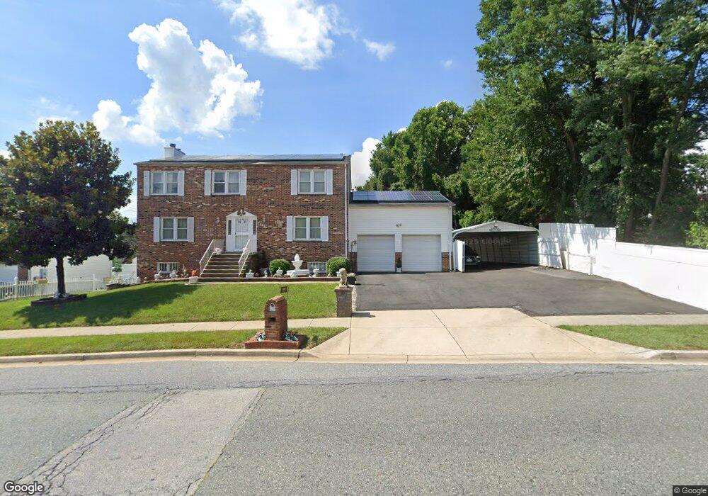 7402 Willow Hill Dr, Hyattsville, MD 20785 - photo 1