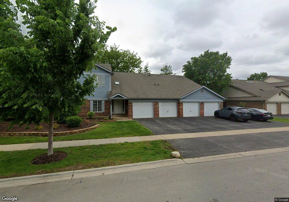 1725 Chesapeake Ln unit 70177, Schaumburg, IL 60193 - photo 1