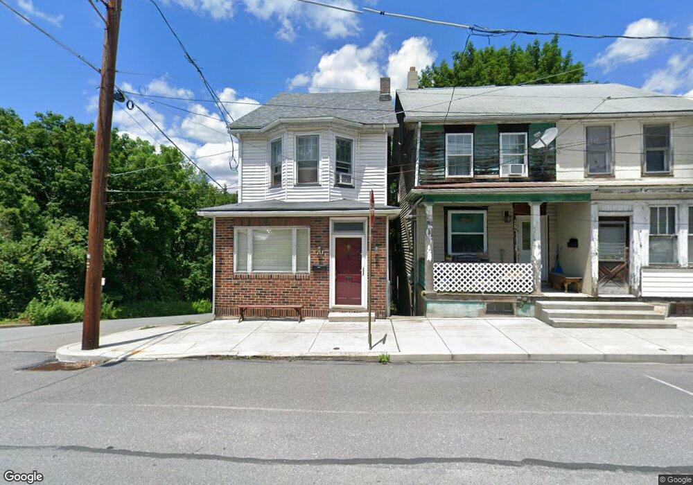 261 W Ruddle St, Coaldale, PA 18218 - photo 1