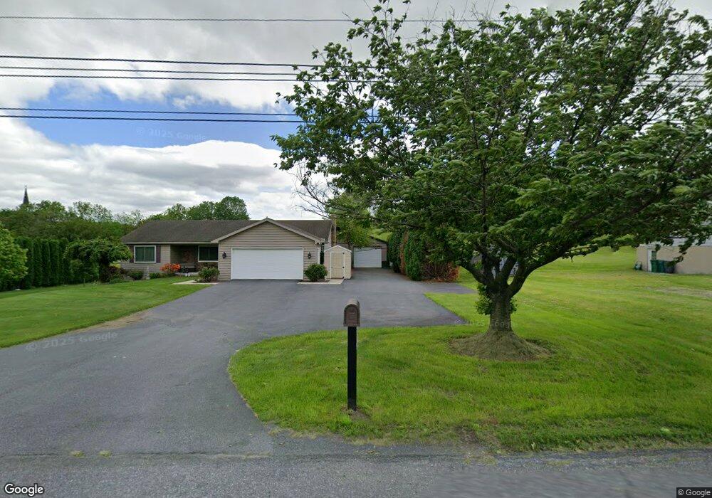 910 E Lincoln Ave, Myerstown, PA 17067 - photo 1