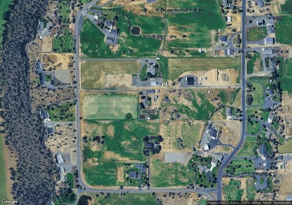 6660 NE 1st St, Redmond, OR 97756 - photo 1