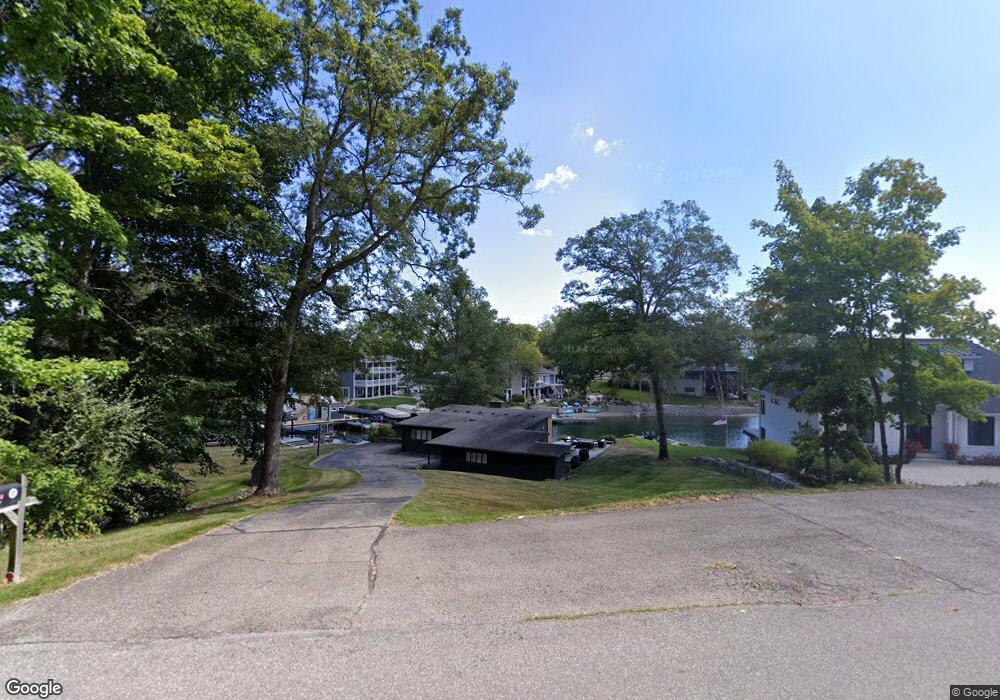 10421 W Grandview Dr, Columbus, IN 47201 - photo 1