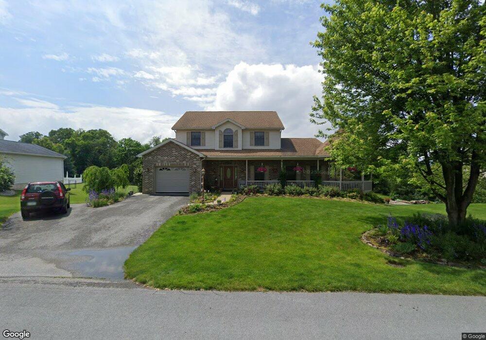 757 Dickeys Dr, Chambersburg, PA 17202 - photo 1