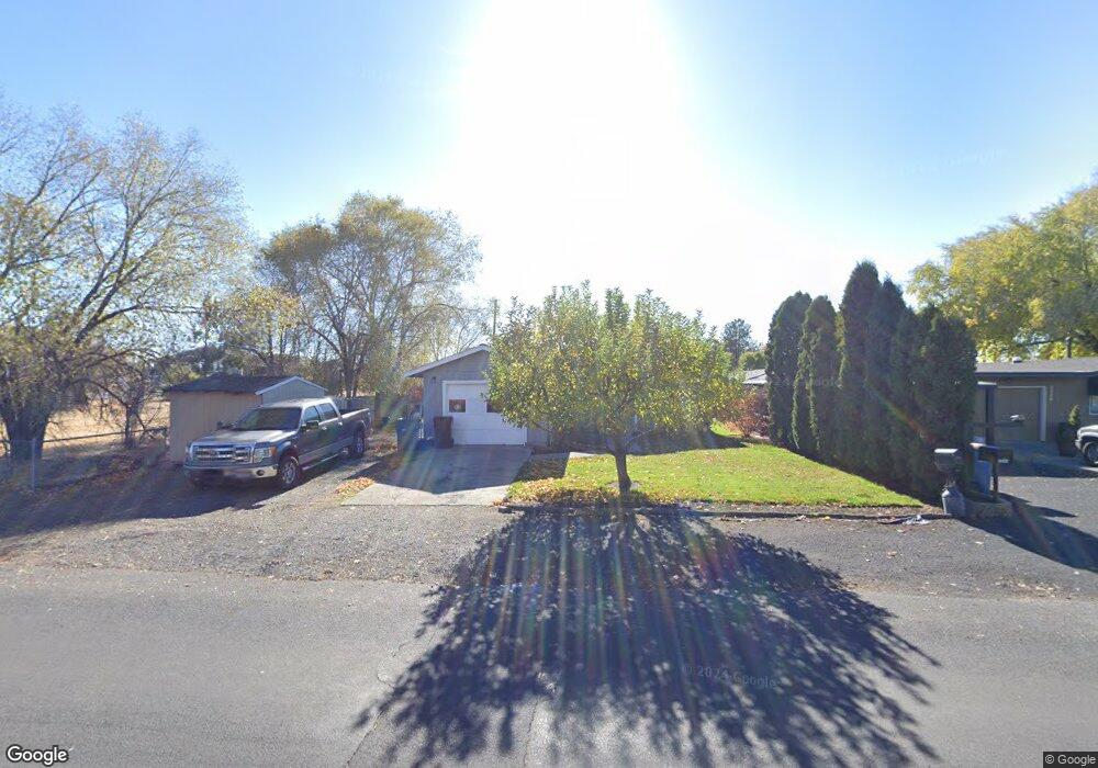 1534 SW Obsidian Ave, Redmond, OR 97756 - photo 1