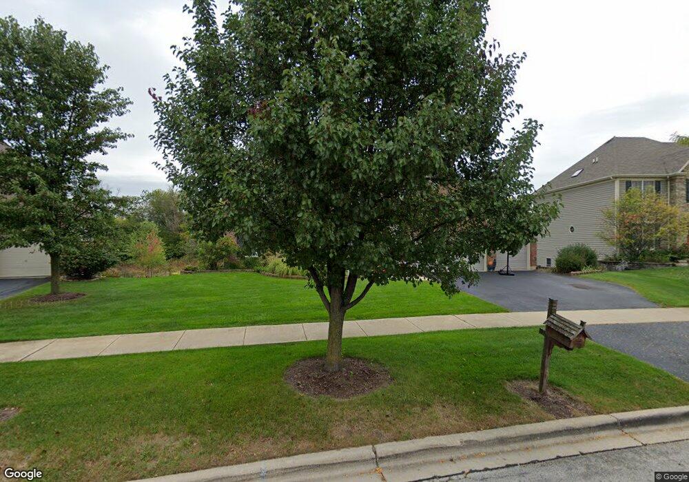 251 Johnson Woods Dr, Batavia, IL 60510 - photo 1