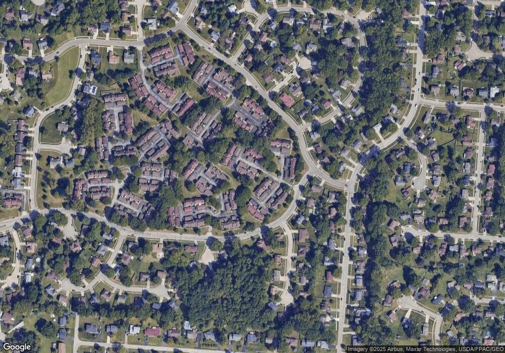 6351 Friars Green Ln, Columbus, OH 43213 - photo 1