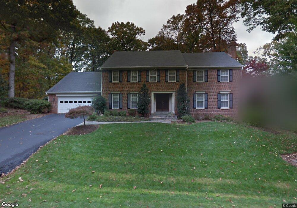 1094 Old Cedar Rd, McLean, VA 22102 - photo 1