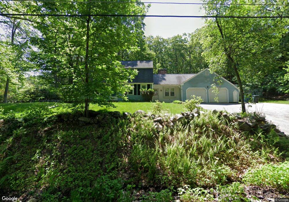 19 Hollis St, Uxbridge, MA 01569 - photo 1