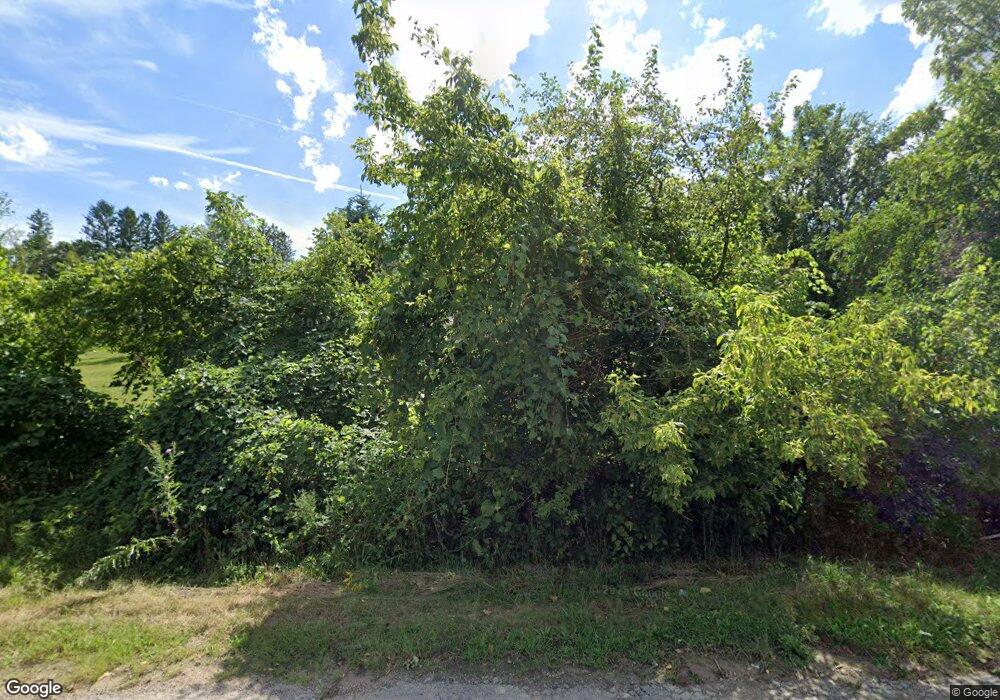 4925 Broadway Dr, Cedar Rapids, IA 52403 - photo 1