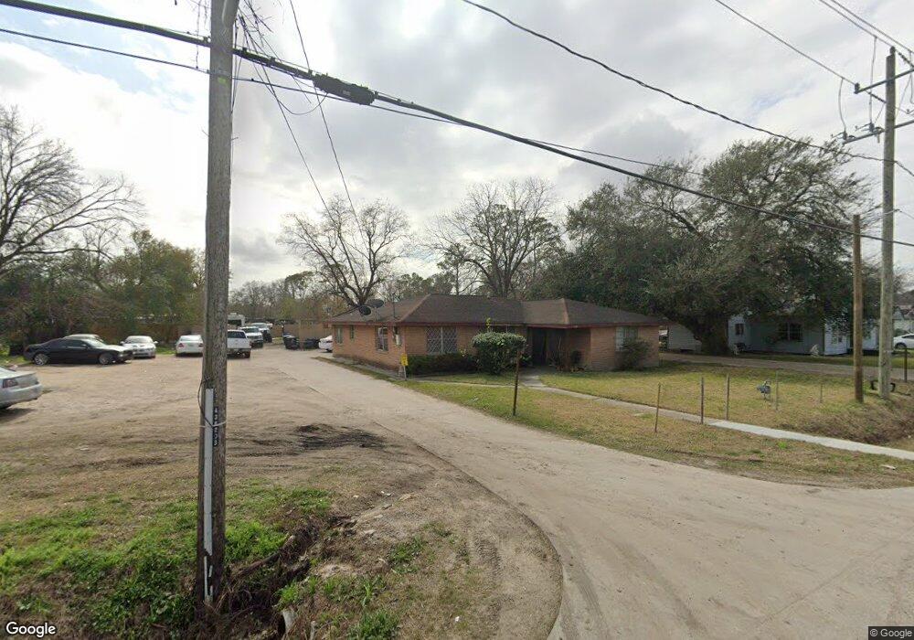 1709 Dolly Wright St, Houston, TX 77088 - photo 1