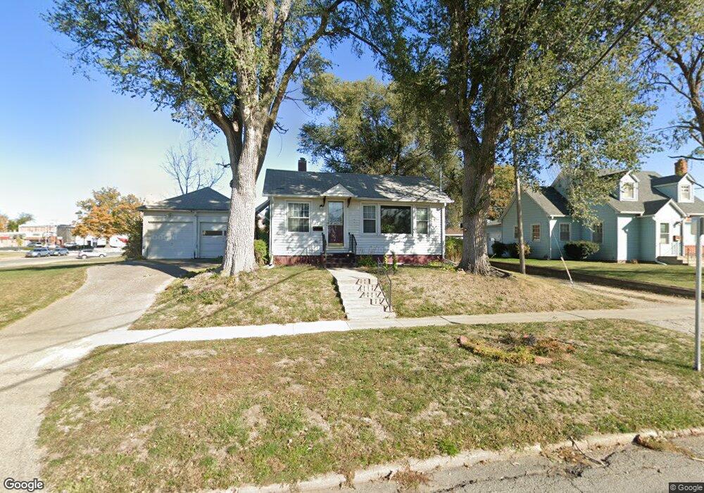 108 S 3rd Ave E, Newton, IA 50208 - photo 1