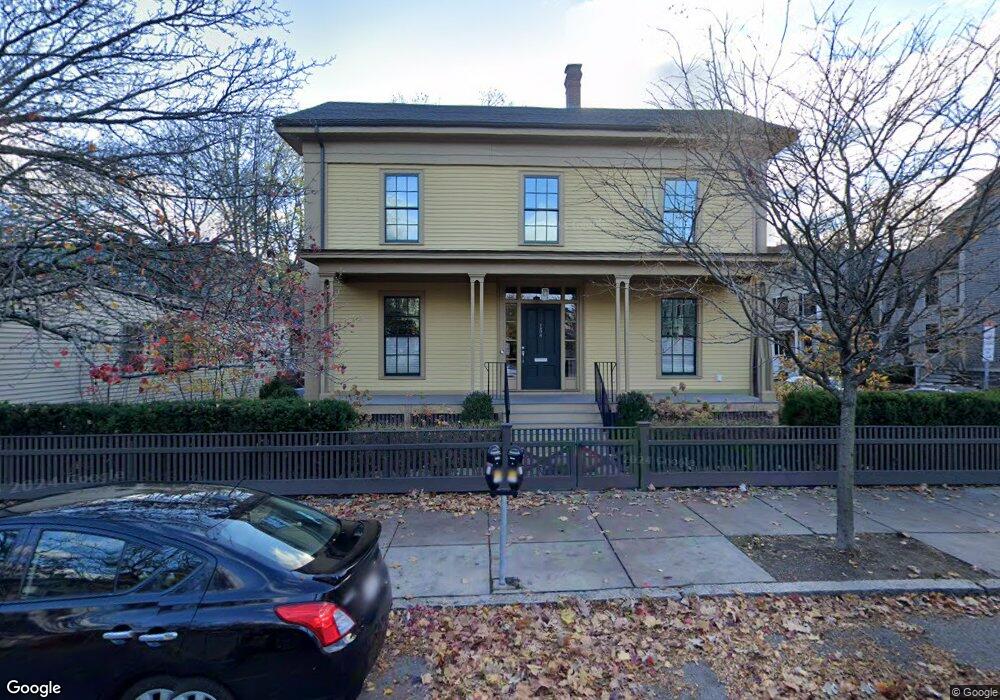 154 Mount Auburn St unit B, Cambridge, MA 02138 - photo 1