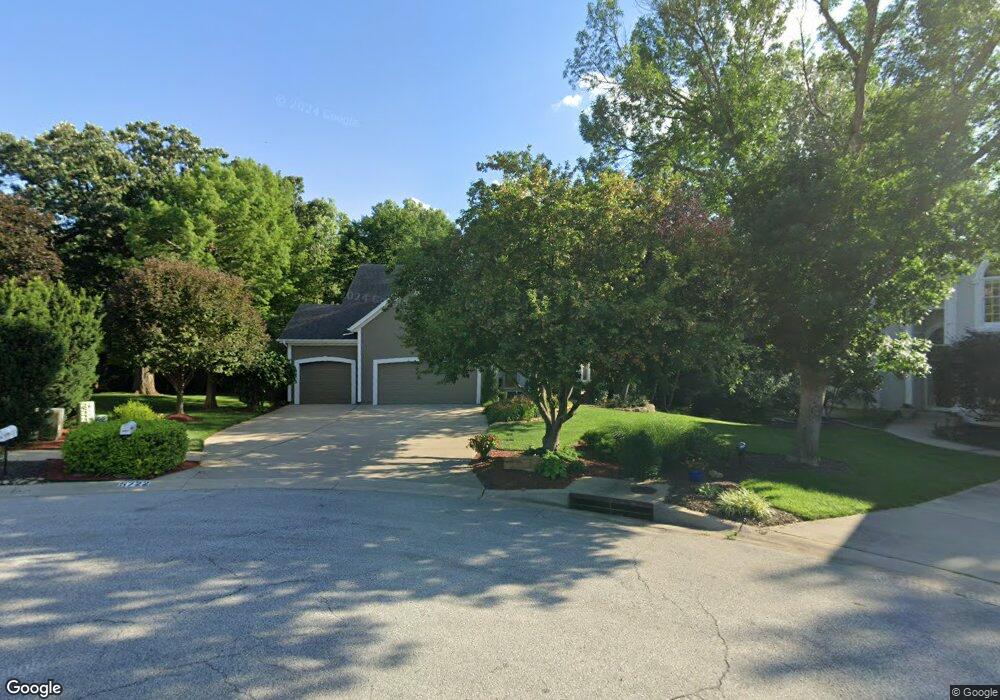 5722 Pflumm Rd, Shawnee, KS 66216 - photo 1