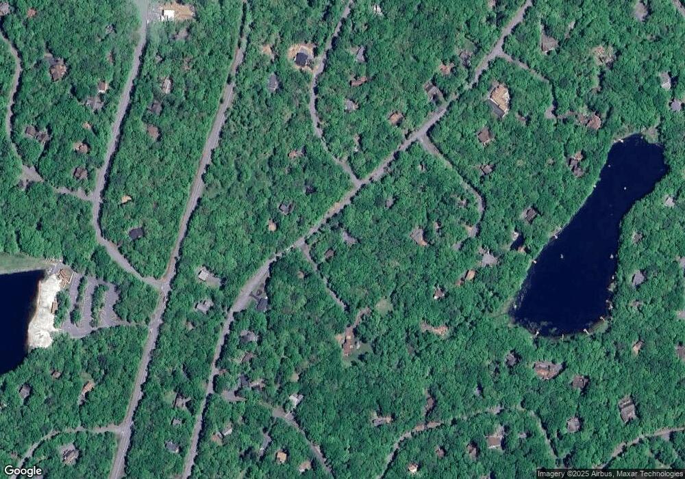 804 Boulder Ct, Hawley, PA 18428 - photo 1