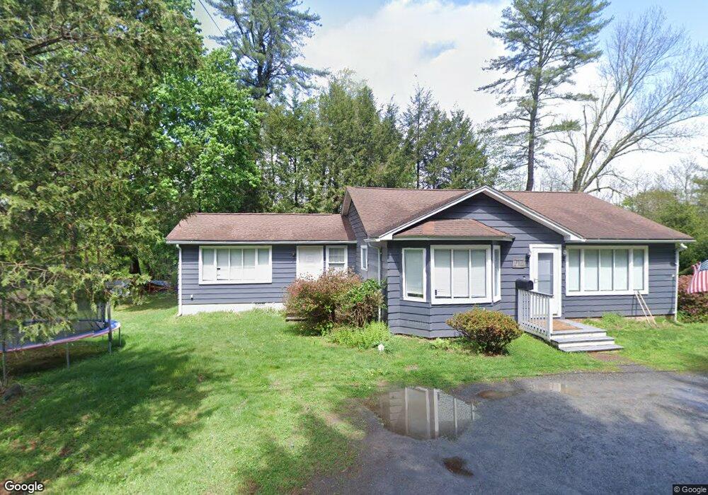 712 Electric St, Hawley, PA 18428 - photo 1