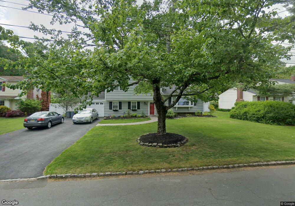 118 Runnymede Pkwy, New Providence, NJ 07974 - photo 1
