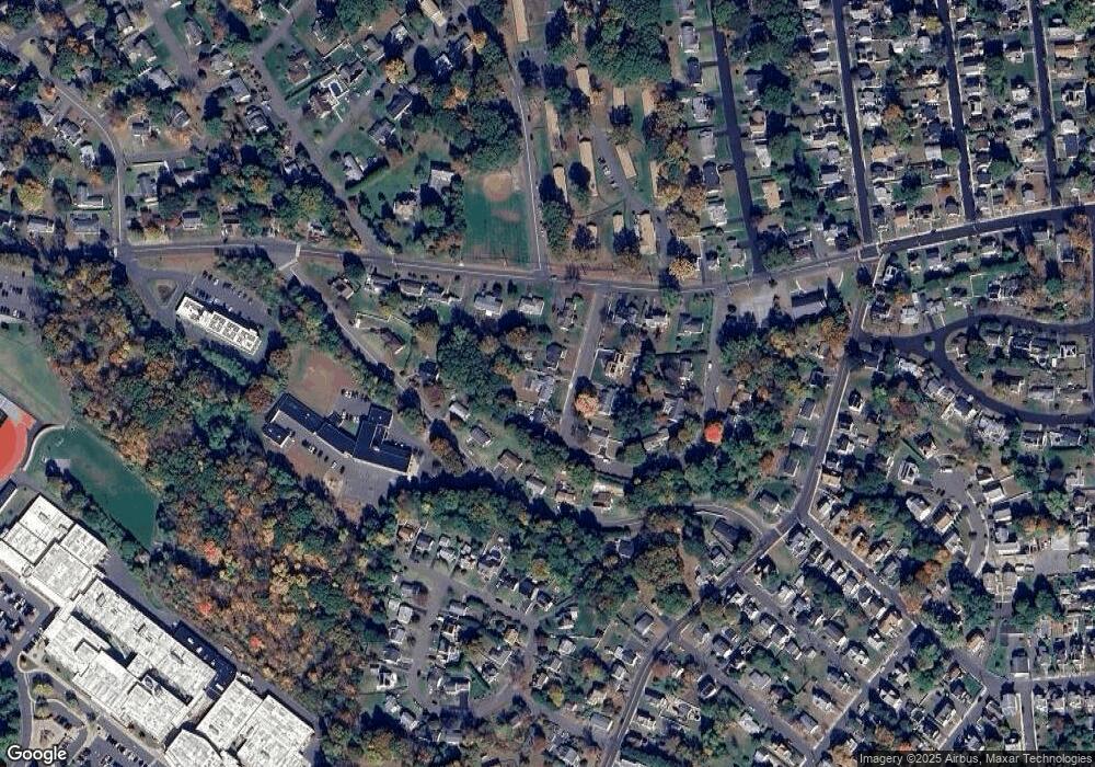 82 Clearview Cir, Naugatuck, CT 06770 - photo 1