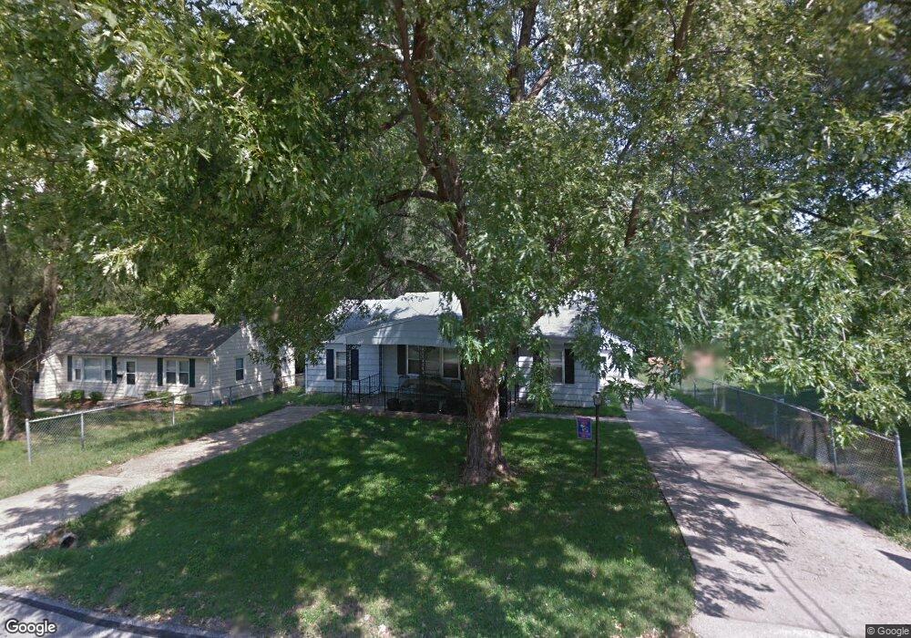 6439 Larsen Ln, Shawnee, KS 66203 - photo 1