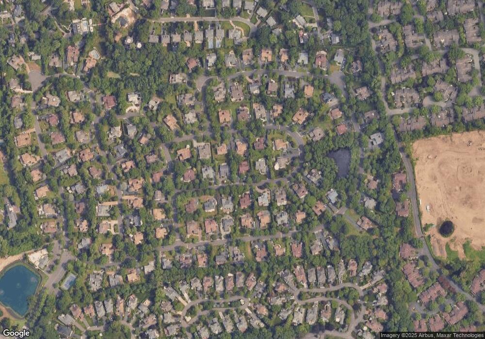 8 Brighton Rd S, Manhasset, NY 11030 - photo 1