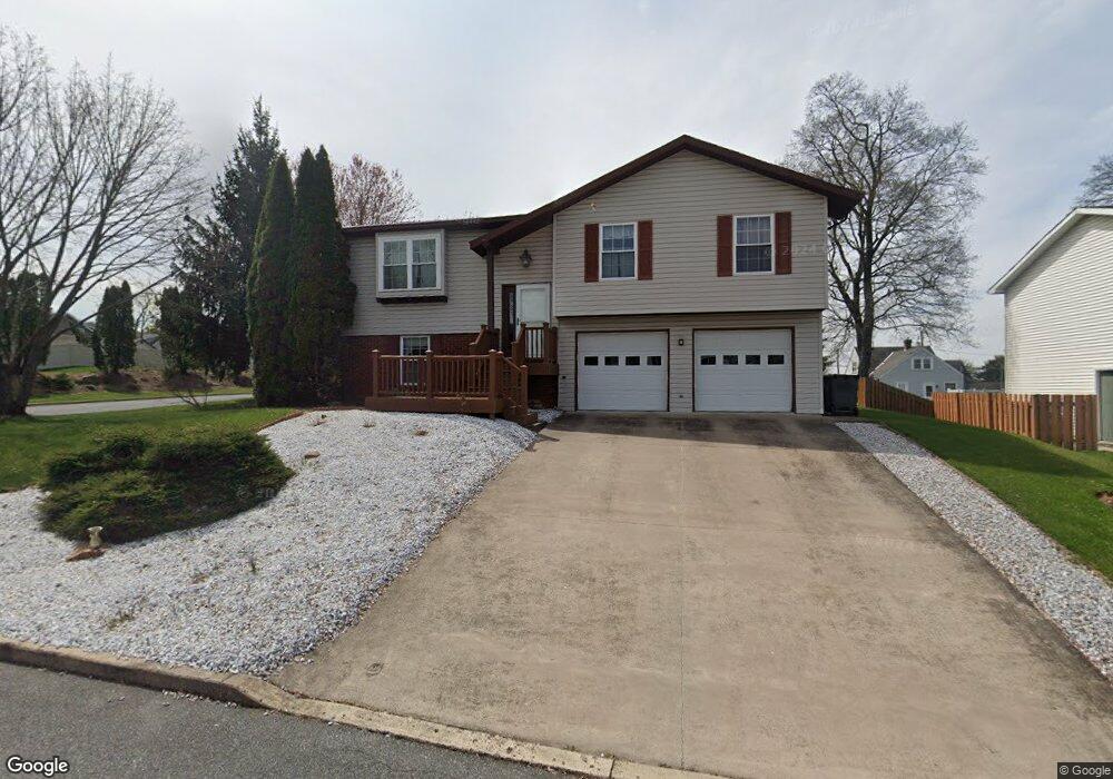 2026 Woodside Ct, Allentown, PA 18103 - photo 1