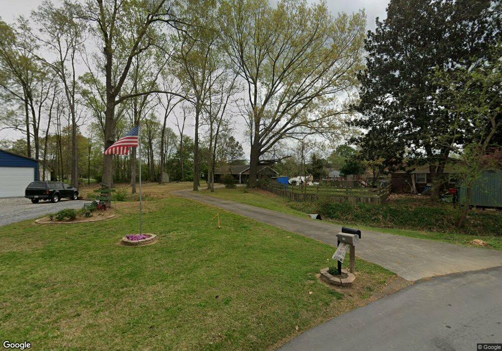 412 Stewart Dr SW, Calhoun, GA 30701 - photo 1