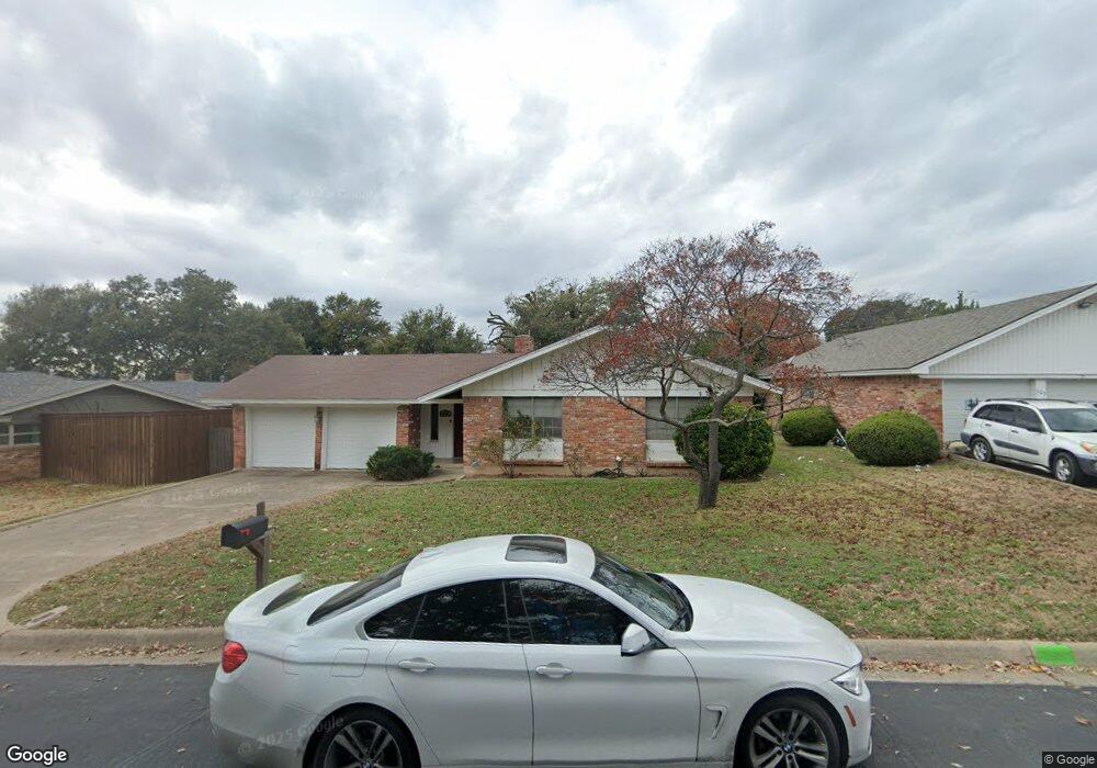 905 Forest Oaks Ln, Hurst, TX 76053 - photo 1