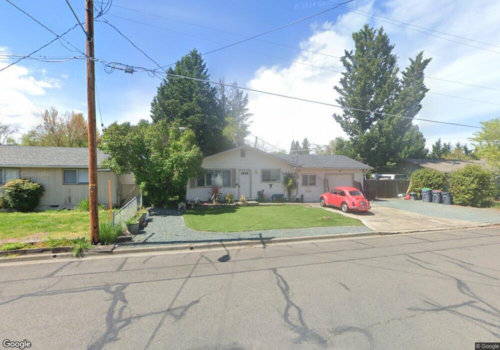 104 Vincent Ave, Central Point, OR 97502 - photo 1