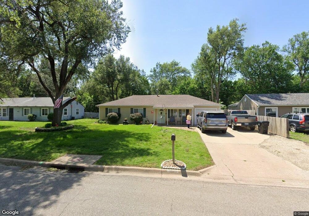 3473 SW Westview Ave, Topeka, KS 66611 - photo 1