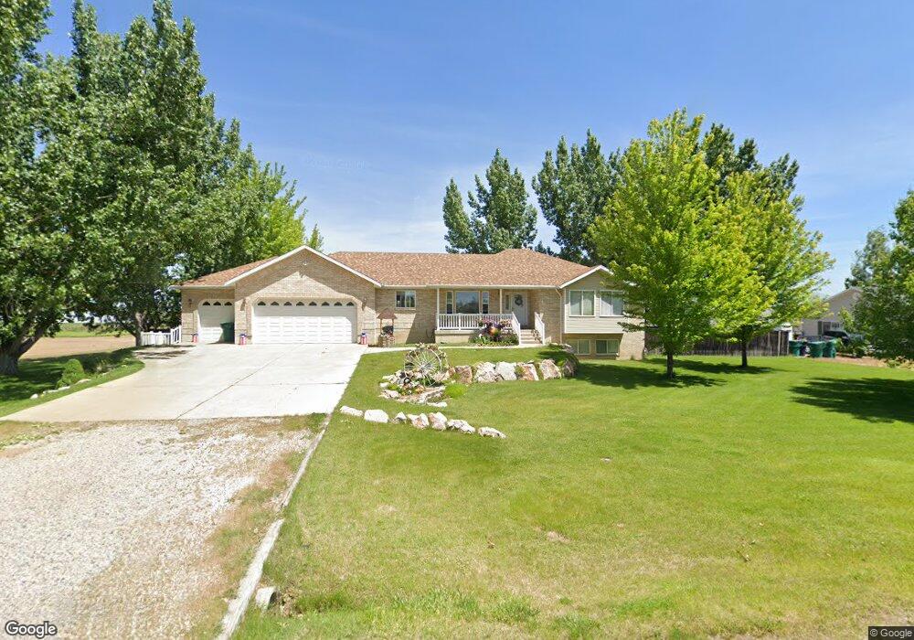 5574 W 4350 S, Hooper, UT 84315 - photo 1