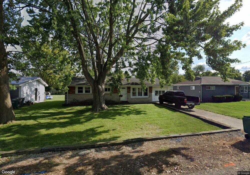 905 E Newkirk St unit 1, Tuscola, IL 61953 - photo 1