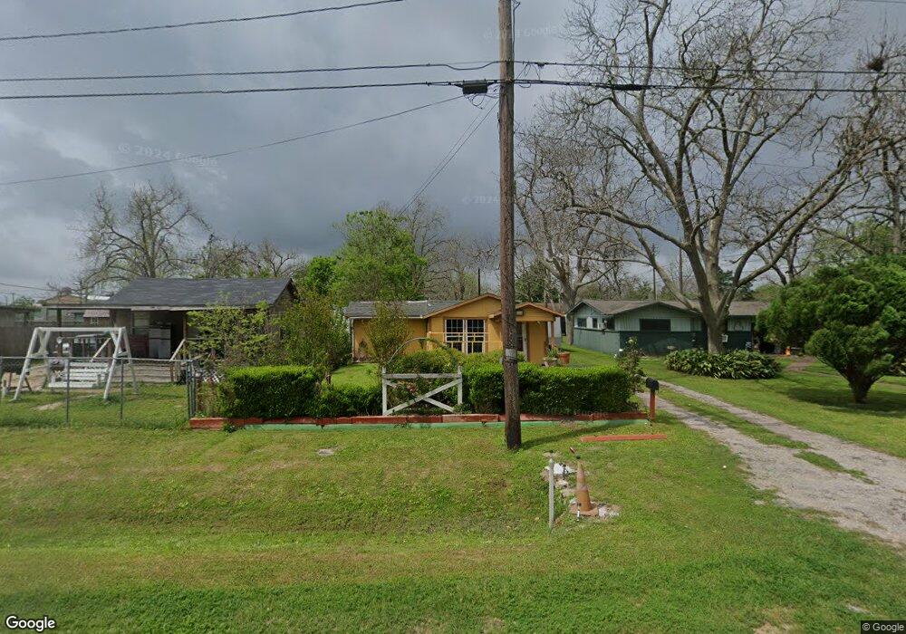 1604 Avenue L, Bay City, TX 77414 - photo 1