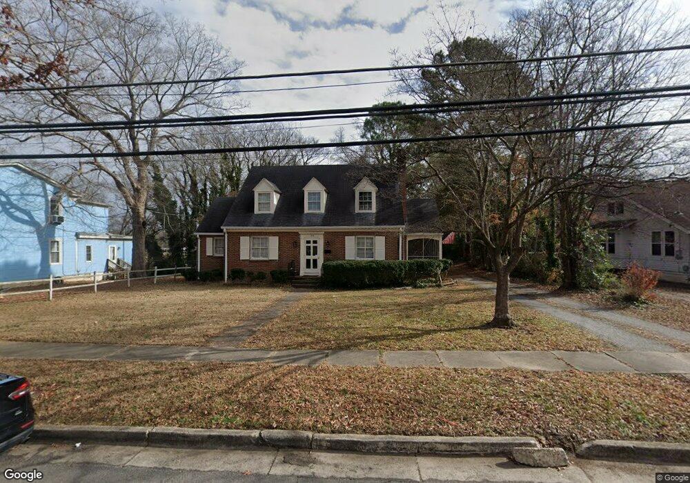 305 Sycamore St, Weldon, NC 27890 - photo 1