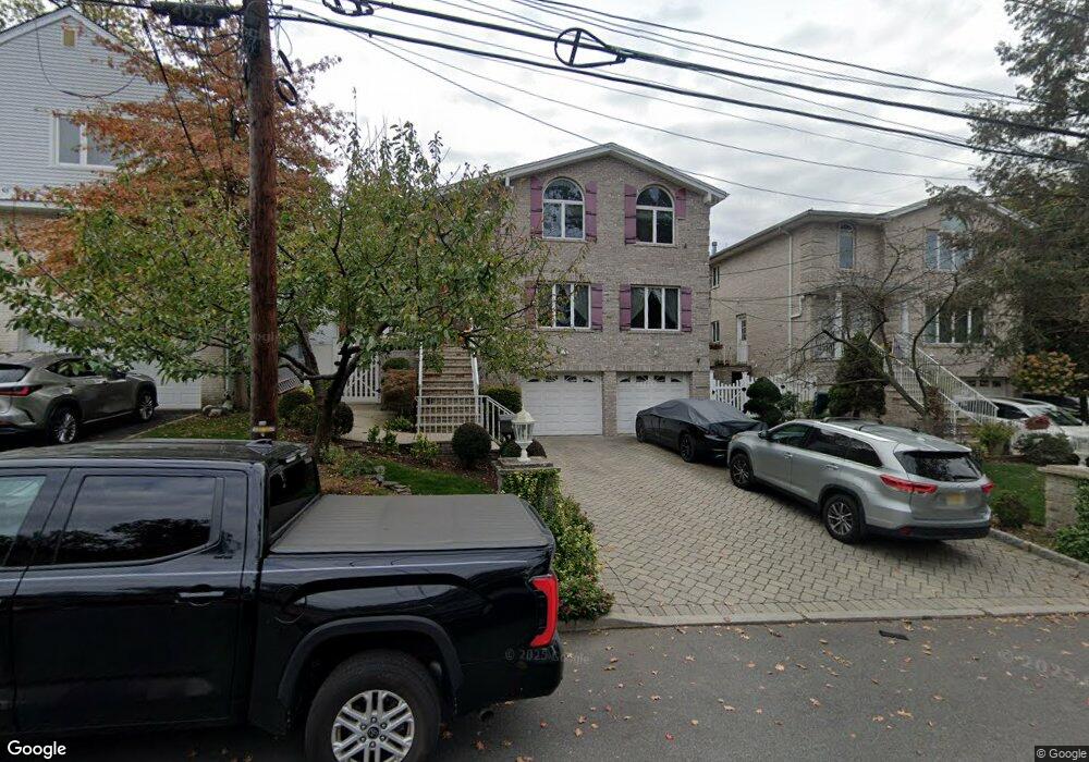 560 Studio Rd unit 2nd floor, Ridgefield, NJ 07657 - photo 1