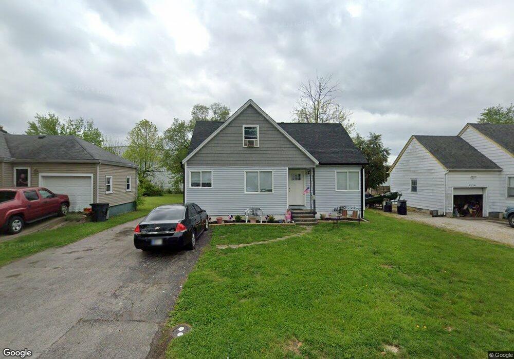 1717 Twin Oaks Dr, New Albany, IN 47150 - photo 1