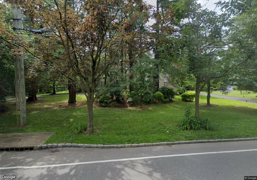 451 E Shore Rd, Great Neck, NY 11024 - photo 1