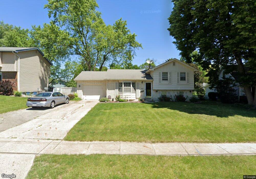 3437 Brookview Dr, West Des Moines, IA 50265 - photo 1