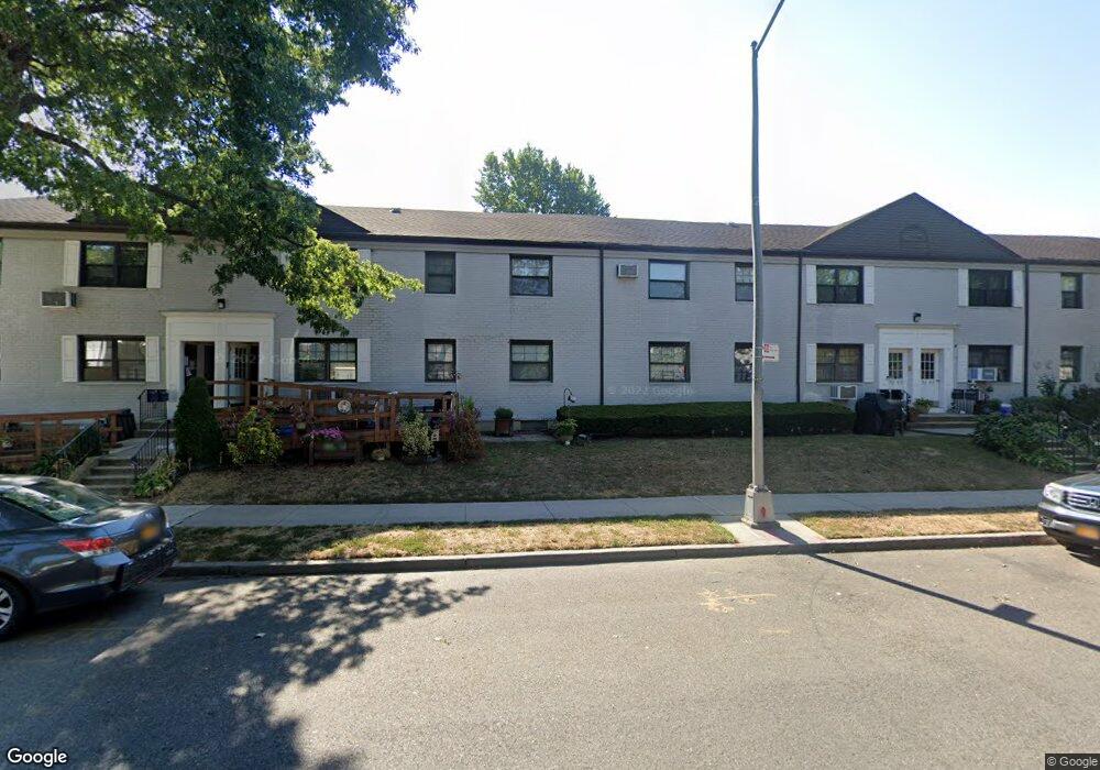 136-10 68th Dr unit A, Flushing, NY 11367 - photo 1