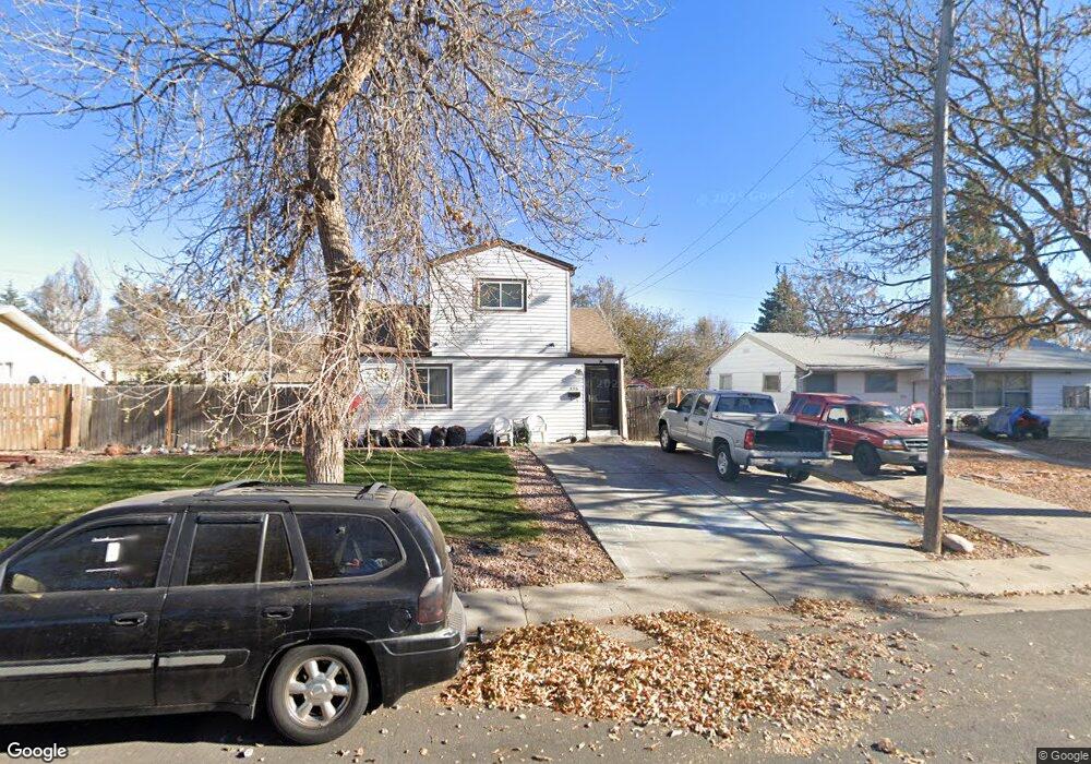 896 Newark St, Aurora, CO 80010 - photo 1