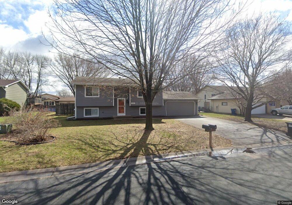 9752 Ives Ln N, Maple Grove, MN 55369 - photo 1